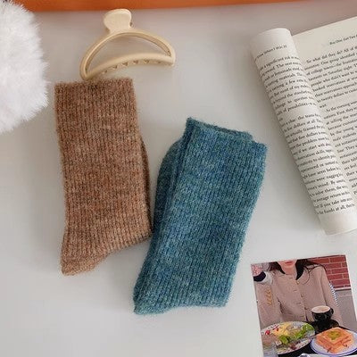 Xiao Xiangfeng Solid Color Wool Socks Women's Long Socks Instagram Trendy Pure Cotton Autumn and Winter Thickened and Warm Cashmere Retro Mid length Socks m1915010470
